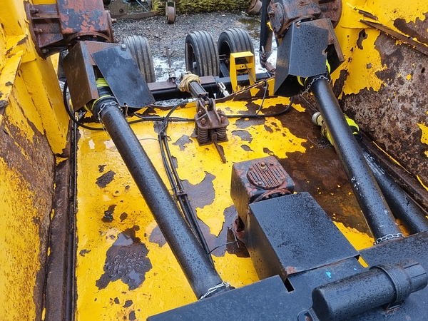 Chris Atkin & Son Ltd - McConnel SR15